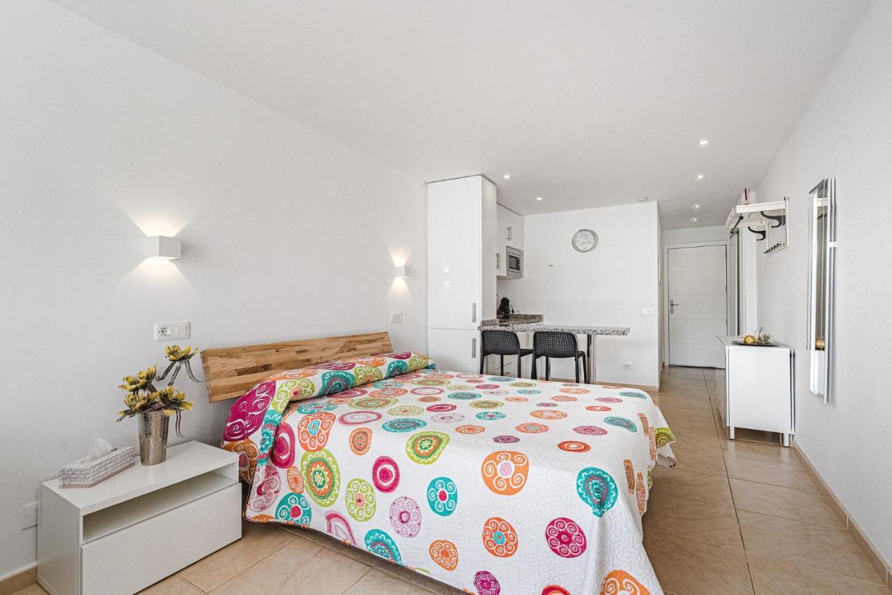 Lovely Studio, La Pinta Beach, Complex Los Geranios Costa Adeje  Luaran gambar